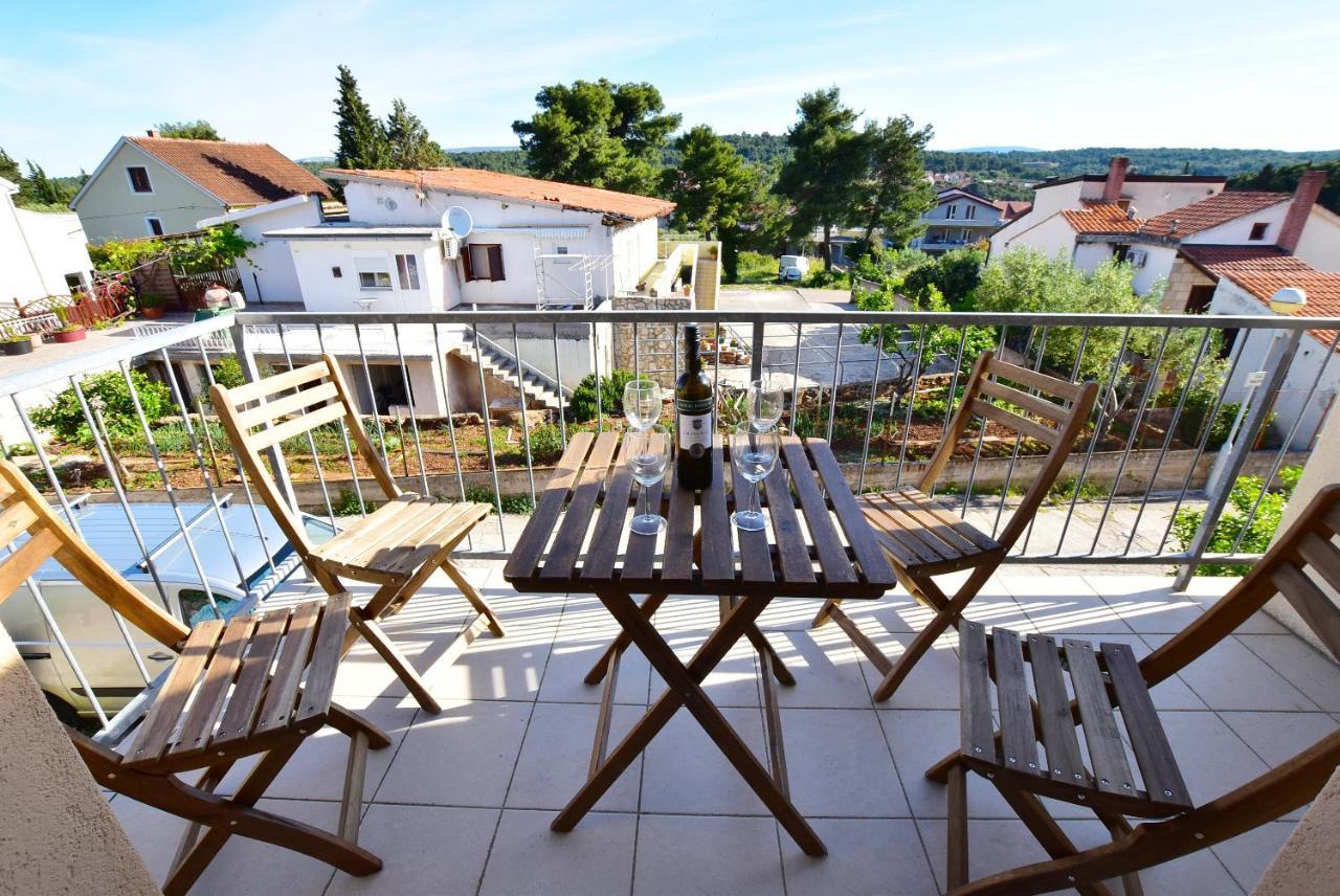 Olive Tree Appartement Stari Grad  Buitenkant foto