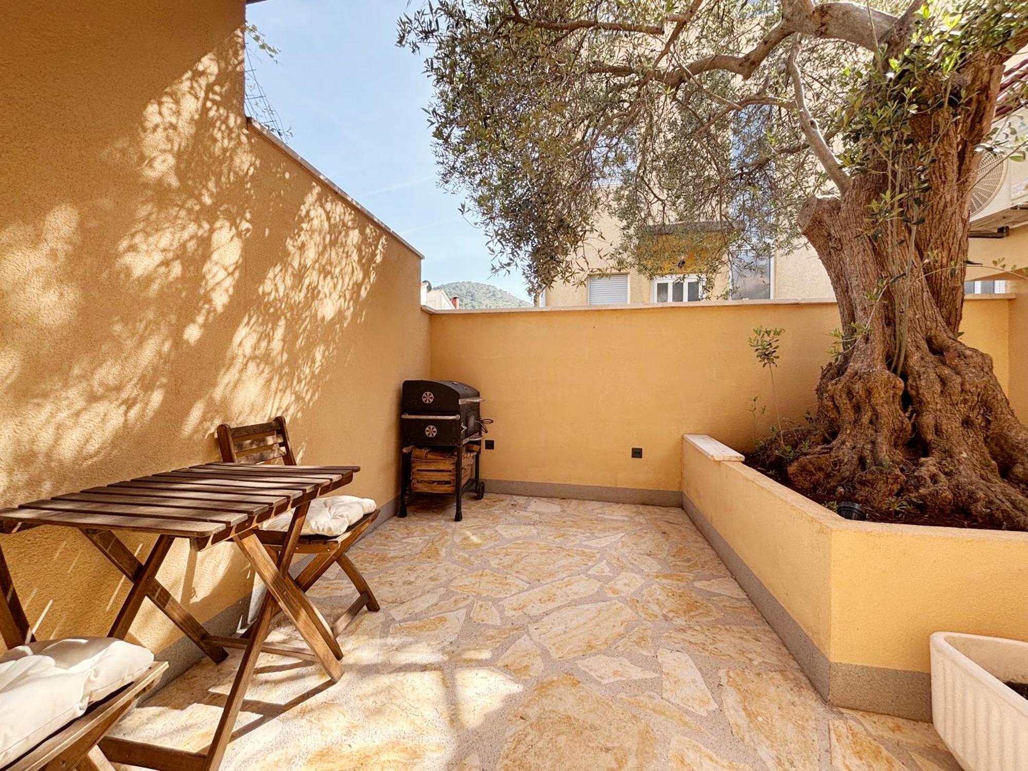 Olive Tree Appartement Stari Grad  Buitenkant foto